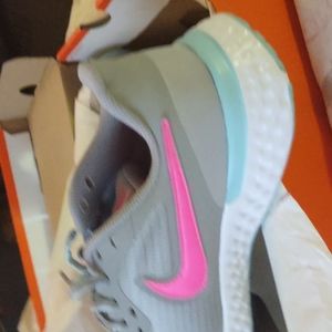 Women's sneakers